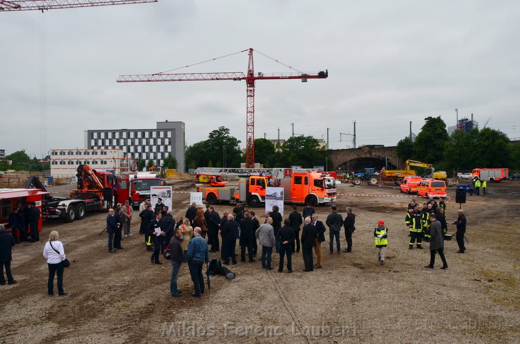 Erster Spatenstich Neues Feuerwehrzentrum Koeln Kalk Gummersbacherstr P056.JPG - Miklos Laubert